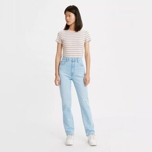 Levi’s | Vintage 550 High Waisted Relaxed Fit | Light Wash | Size 30